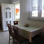 Pavicic Marija 3* Pag Town